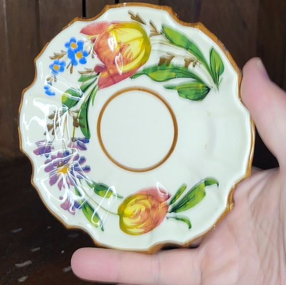 Italian Pottery Cup and Saucer Set - Picture 11 of 11